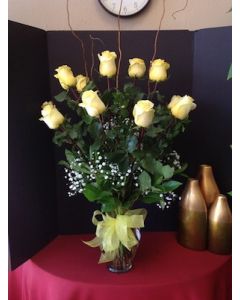 Dozen Yellow Roses with Curly Willow
